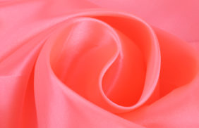 ткань атлас 80гр/м2, 100пэ, 150см, ярко-розовый №36 it купить по цене 50.5 руб в розницу от 1 метра - в интернет-магазине Веллтекс