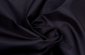 ткань курточная таффета 190t, wr/pu, 60гр/м2, 100пэ, 150см, черный/s580, (рул 100м) tpx017 купить в Москве.